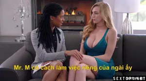 Ông xã mãi coi tivi không biết bà xã lén Nắc với bạn thân