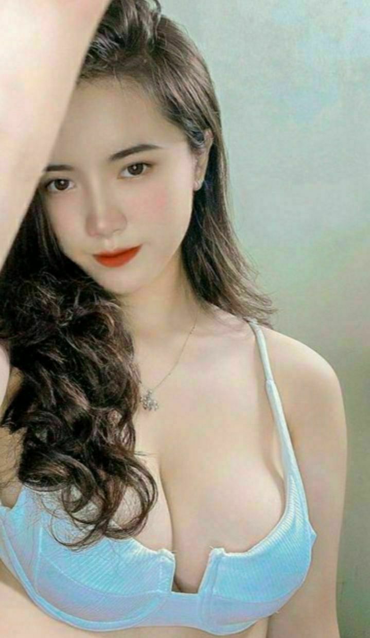 Em sale bất động sản nứng và anh khách hàng may mắn
